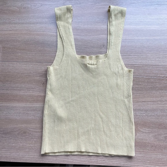 Abercrombie Ribbed Tank Top - Picture 2 of 3